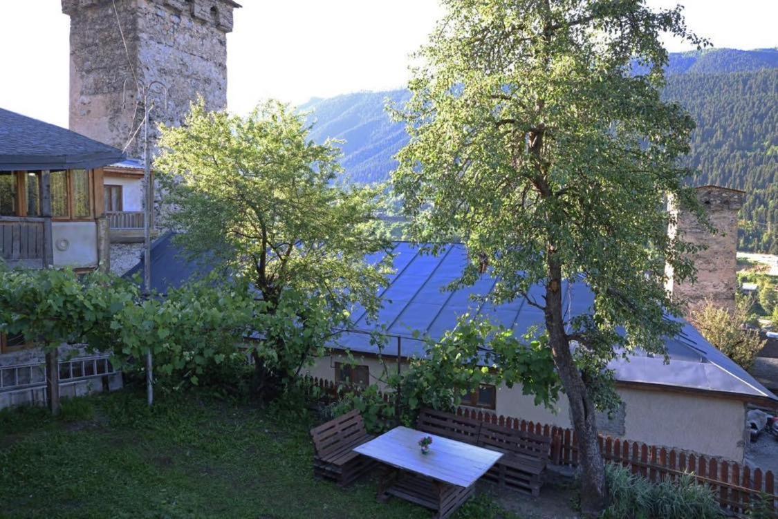 Mestialux Guesthouse Buitenkant foto