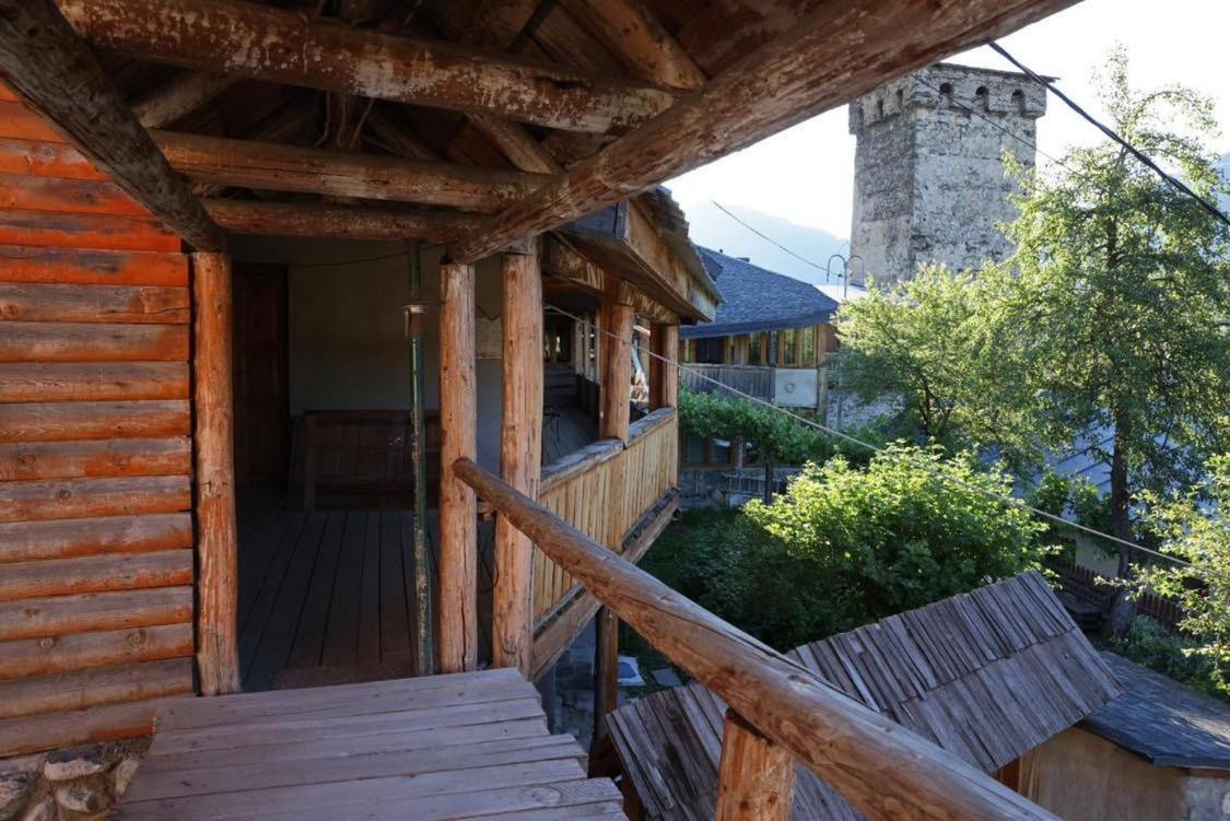 Mestialux Guesthouse Buitenkant foto