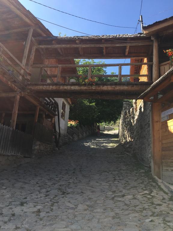 Mestialux Guesthouse Buitenkant foto
