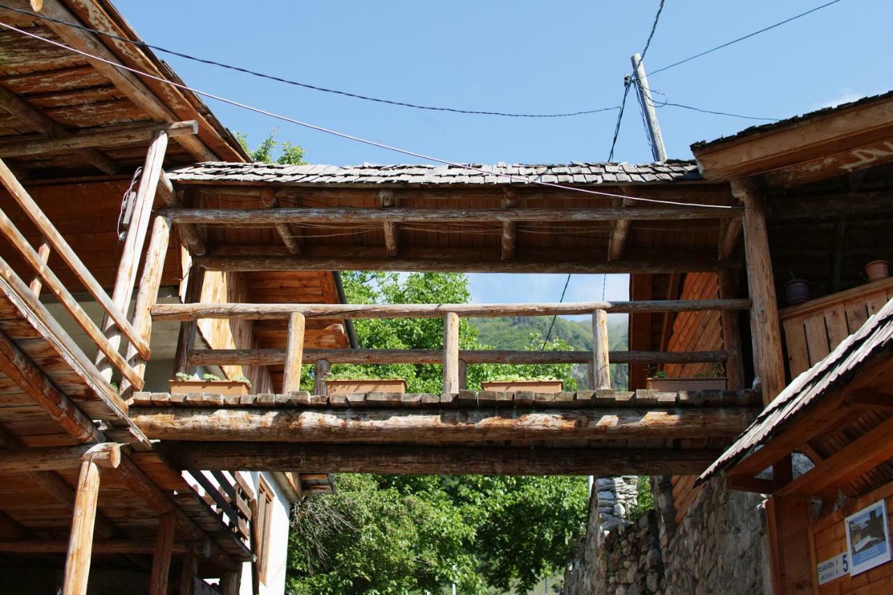 Mestialux Guesthouse Buitenkant foto